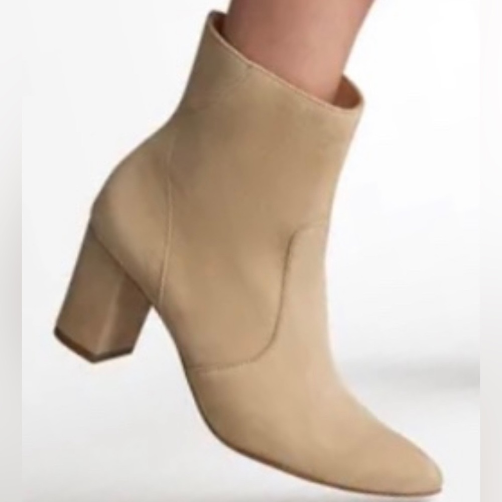 Pointed Toe Bootie Never Worn, In Box - image 8